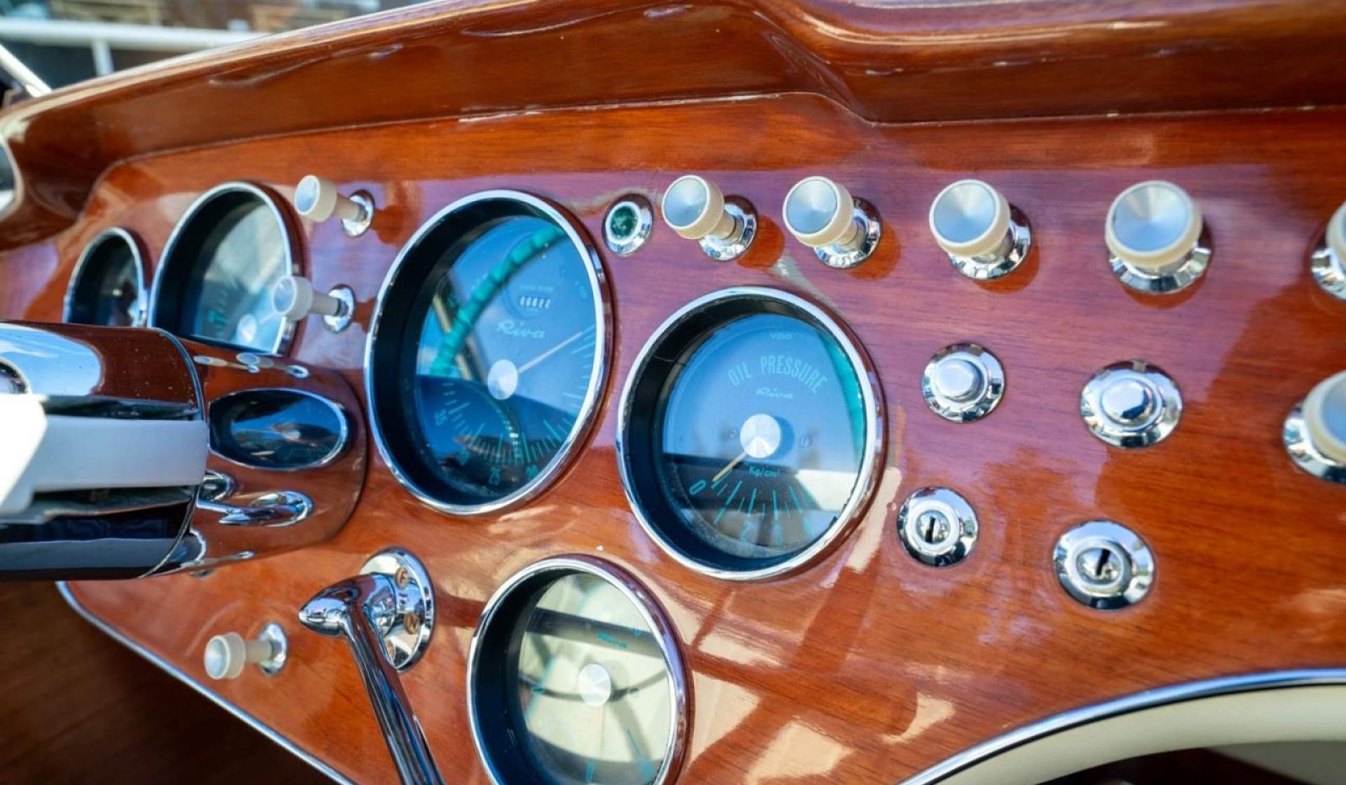 Riva Super Aquarama 29 - Photo 24