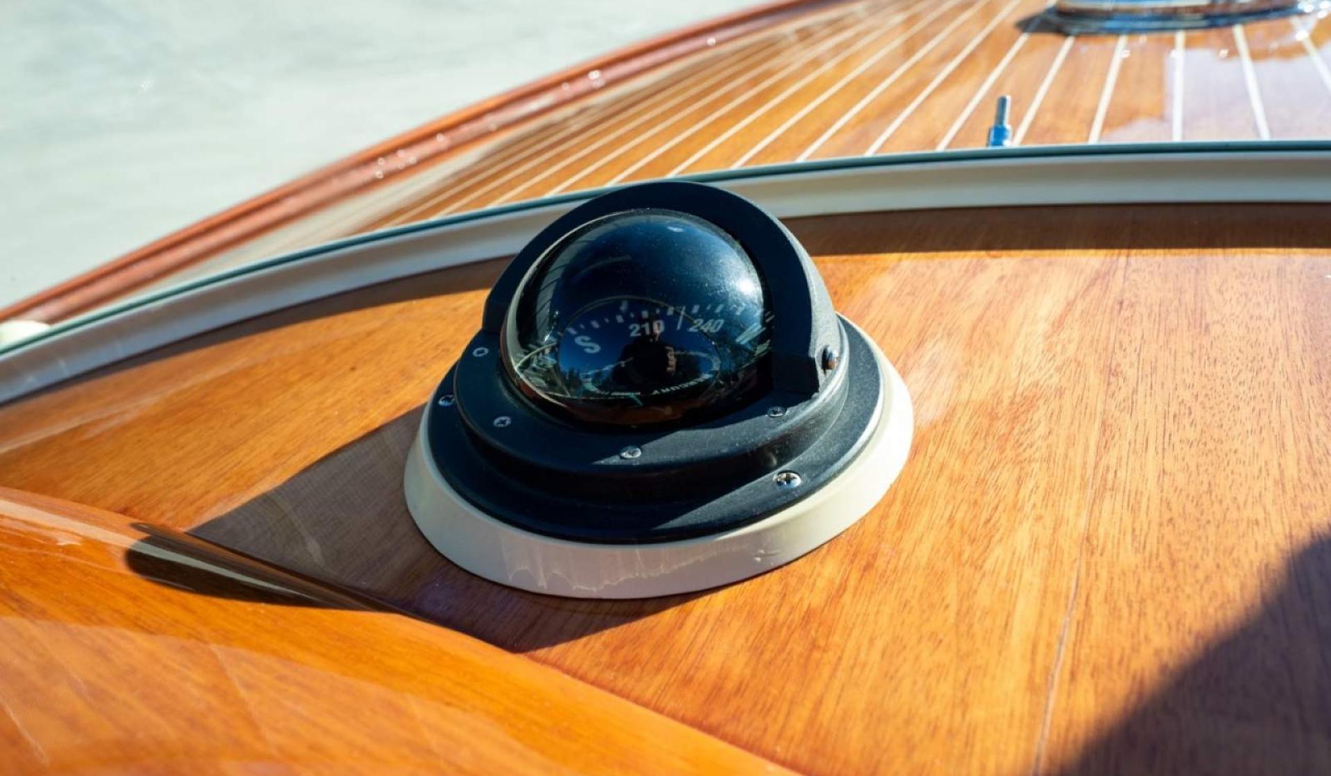 Riva Super Aquarama 29 - Photo 30