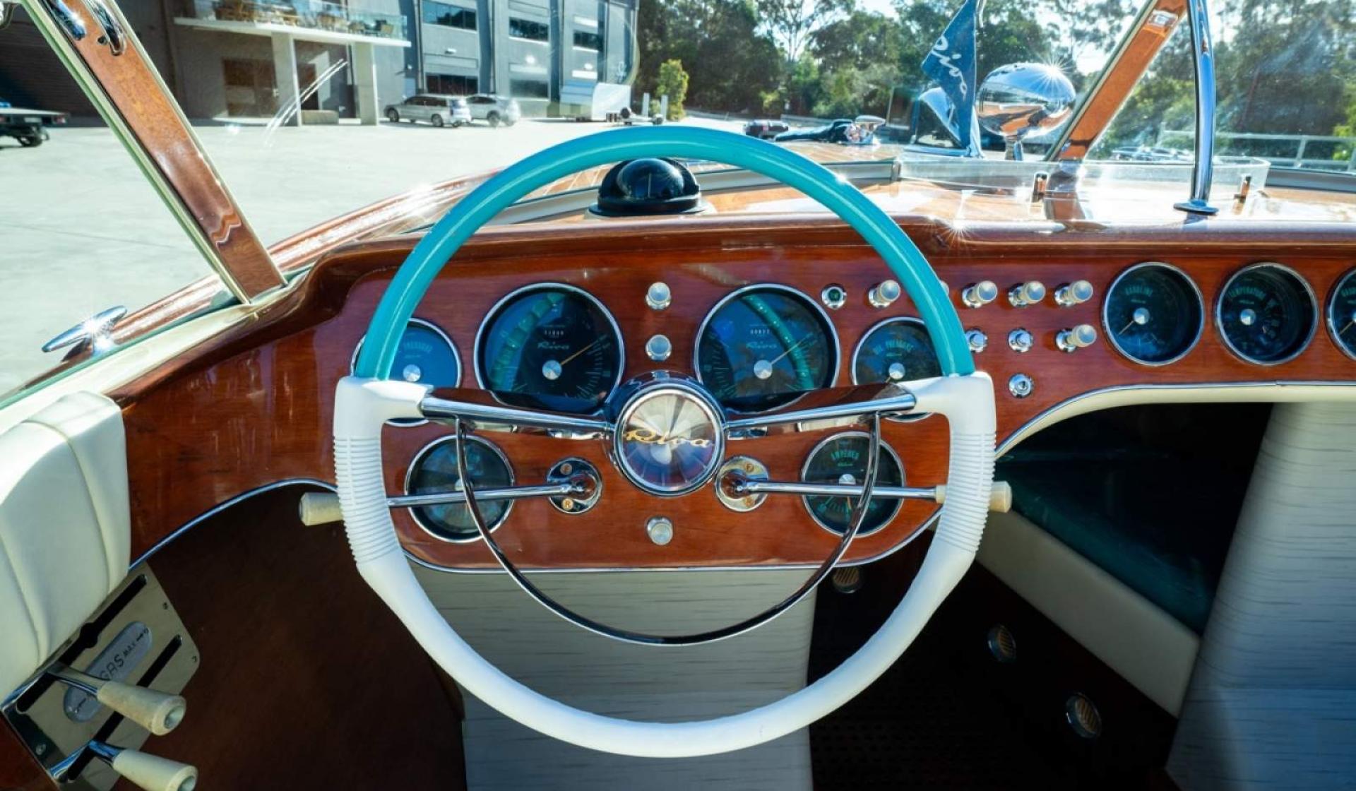 Riva Super Aquarama 29 - Photo 34