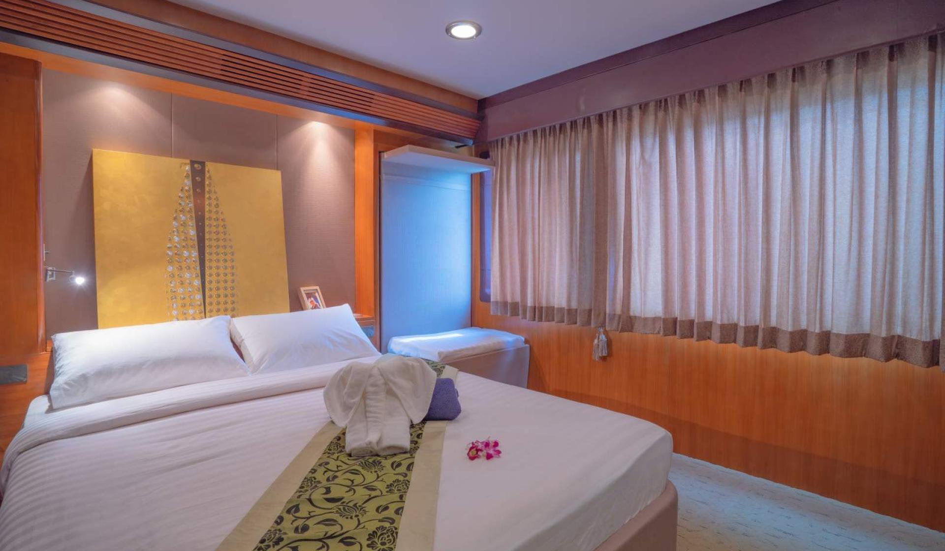 Incat Crowther 37 Metre Power Catamaran - Photo 27