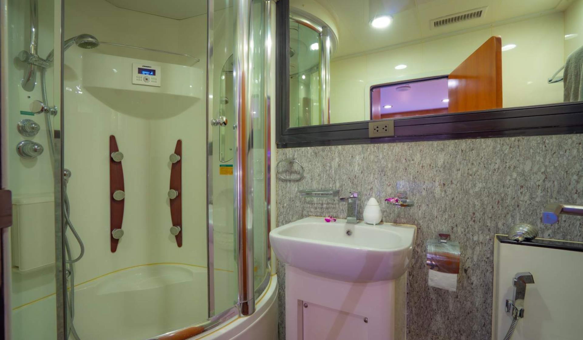 Incat Crowther 37 Metre Power Catamaran - Photo 30