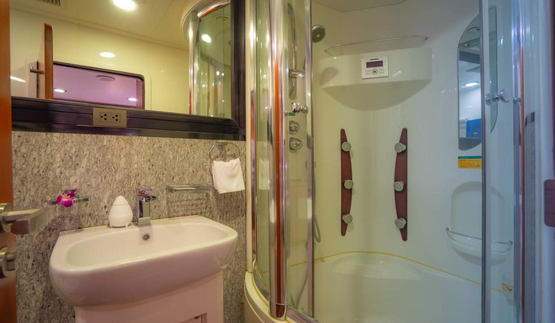 Incat Crowther 37 Metre Power Catamaran - Photo 31