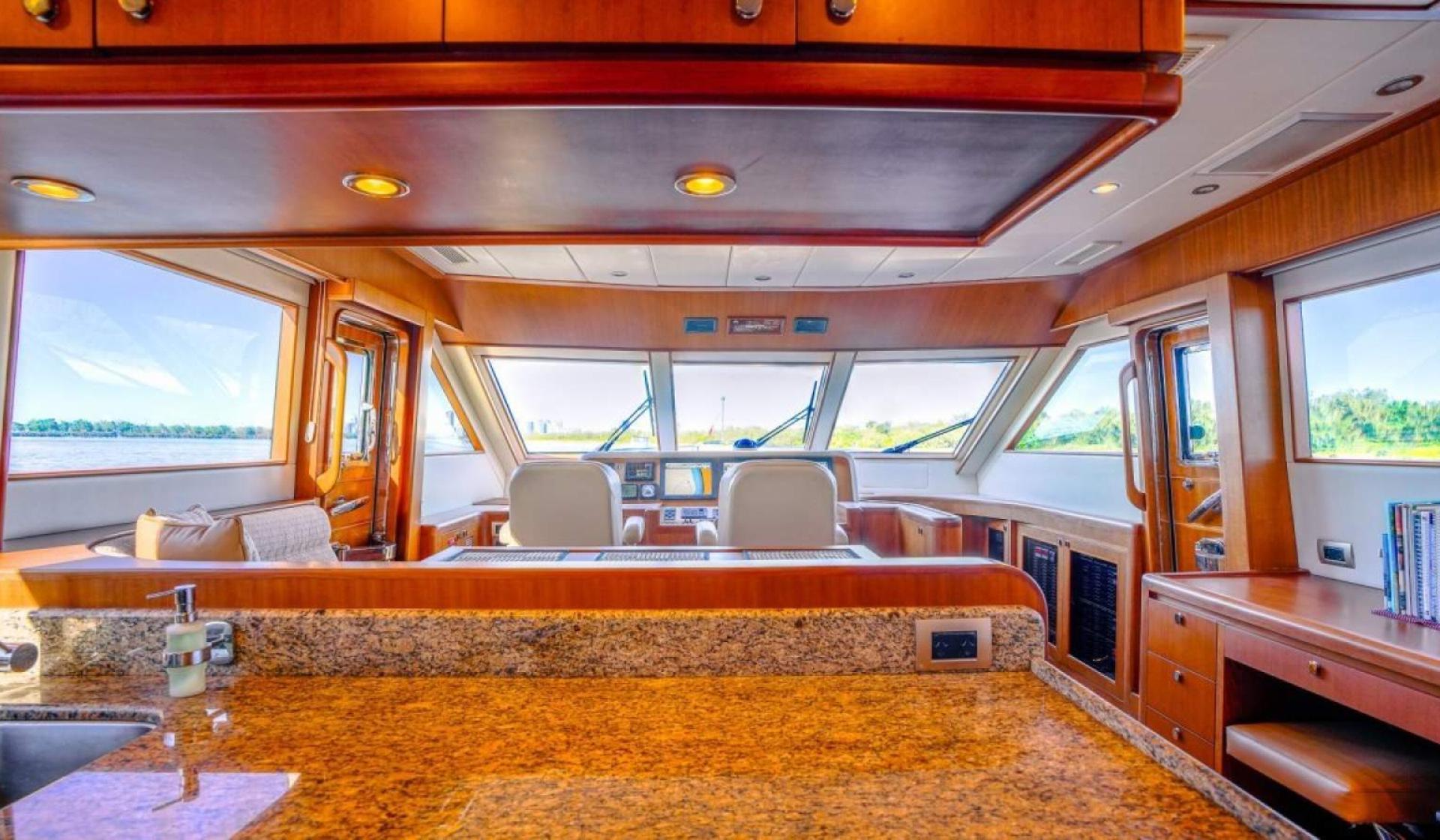 Hampton 680 Pilothouse Motor Yacht - Photo 13