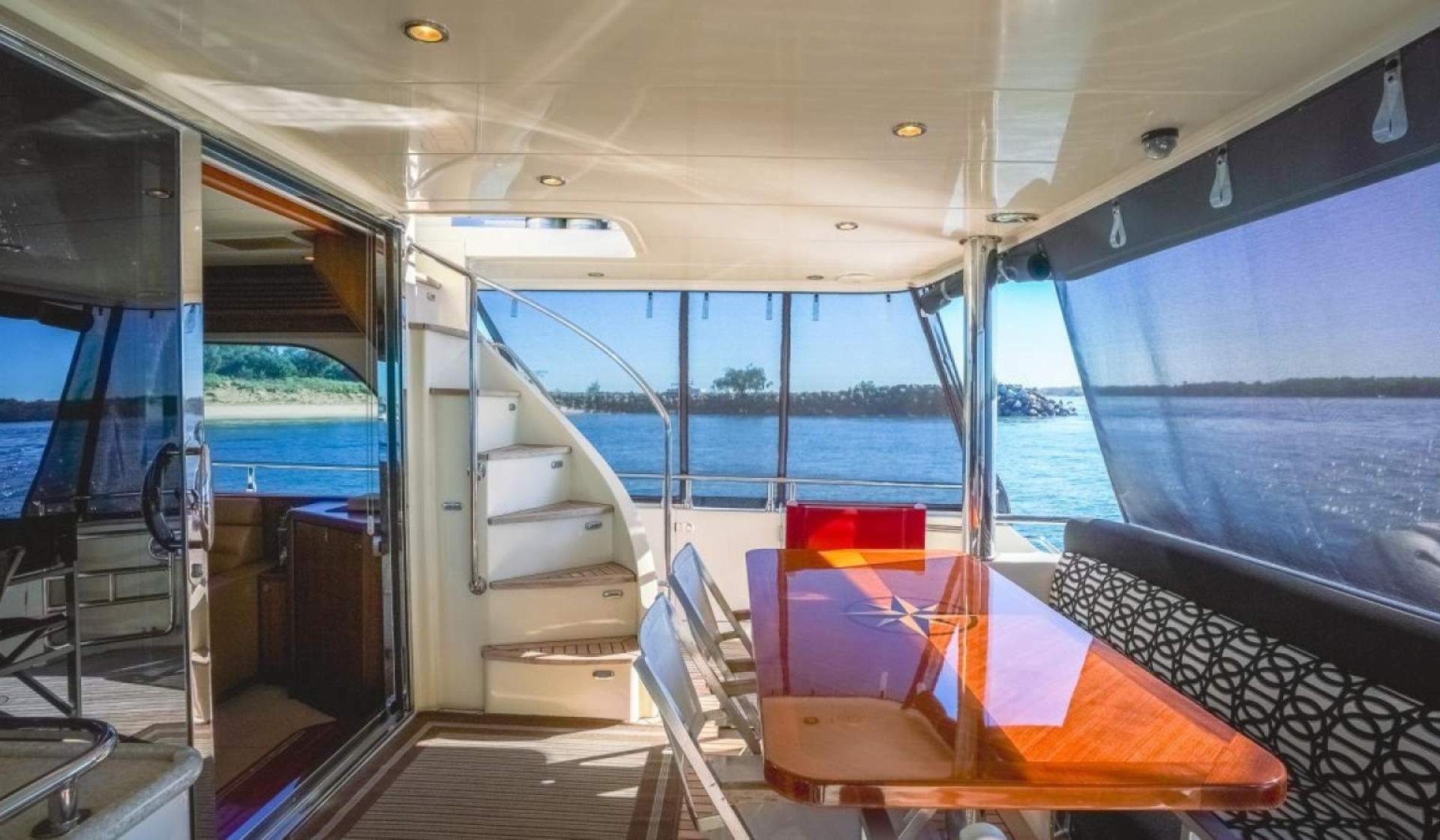 Hampton 680 Pilothouse Motor Yacht - Photo 5