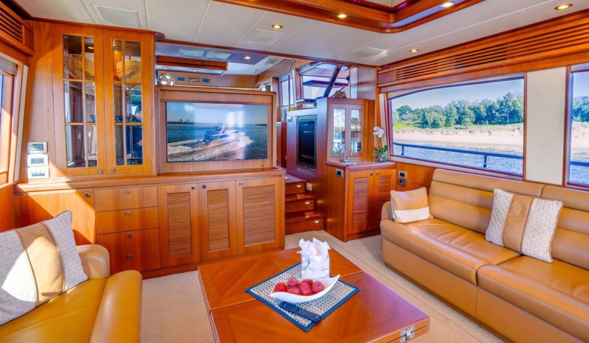 Hampton 680 Pilothouse Motor Yacht - Photo 10