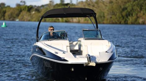 Sea Ray 280 Sundeck - Thumbnail 17