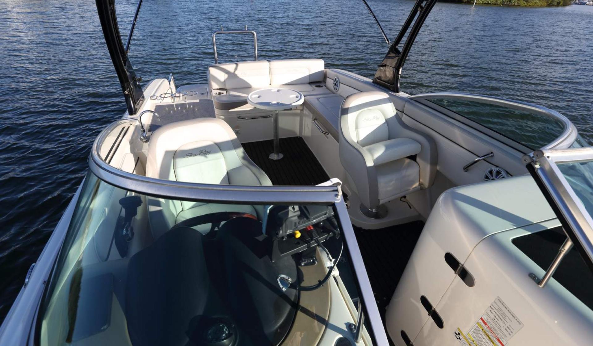 Sea Ray 280 Sundeck - Photo 8