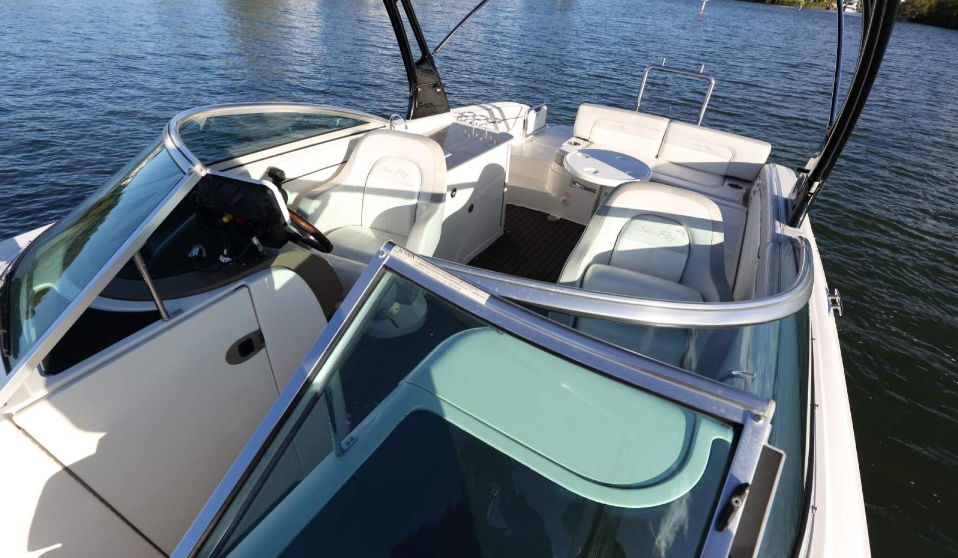 Sea Ray 280 Sundeck - Photo 9