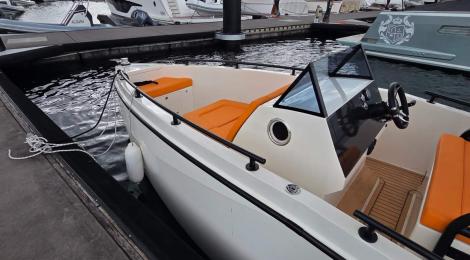 Custom 7.5m Sport Fishing Boat - Thumbnail 13