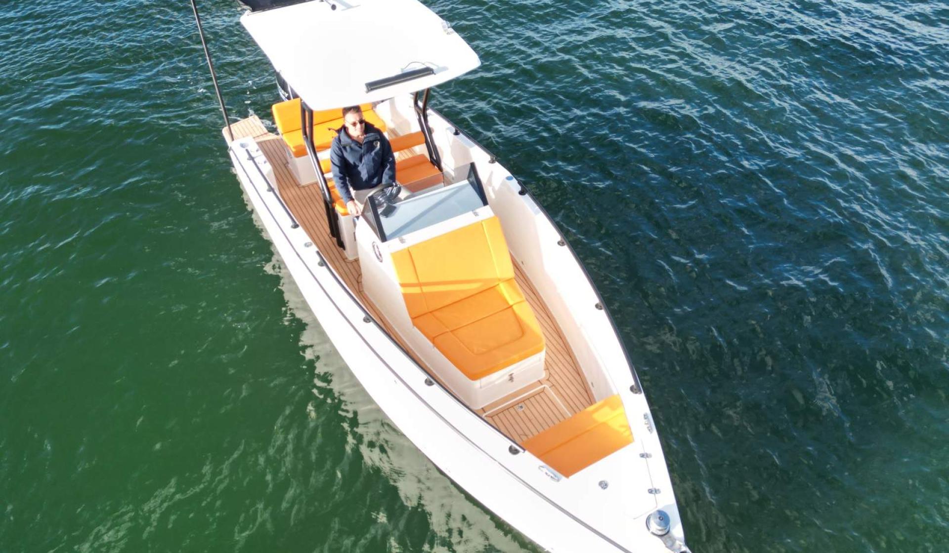 Custom 7.5m Sport Fishing Boat - Photo 3