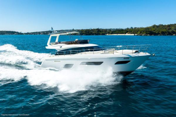 Ferretti 550
