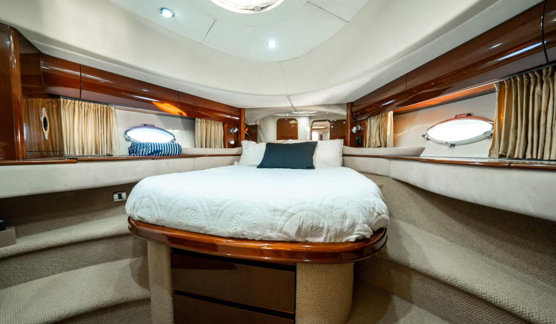 Princess V65 - Photo 20