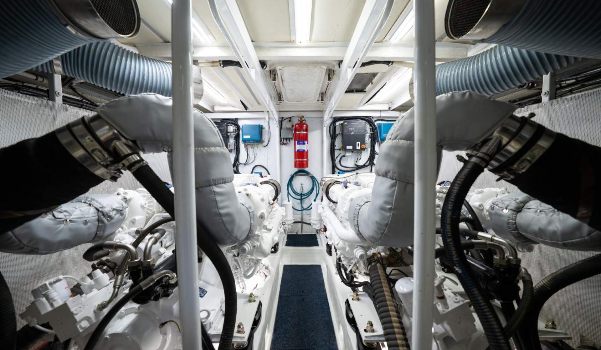 Princess V65 - Photo 22