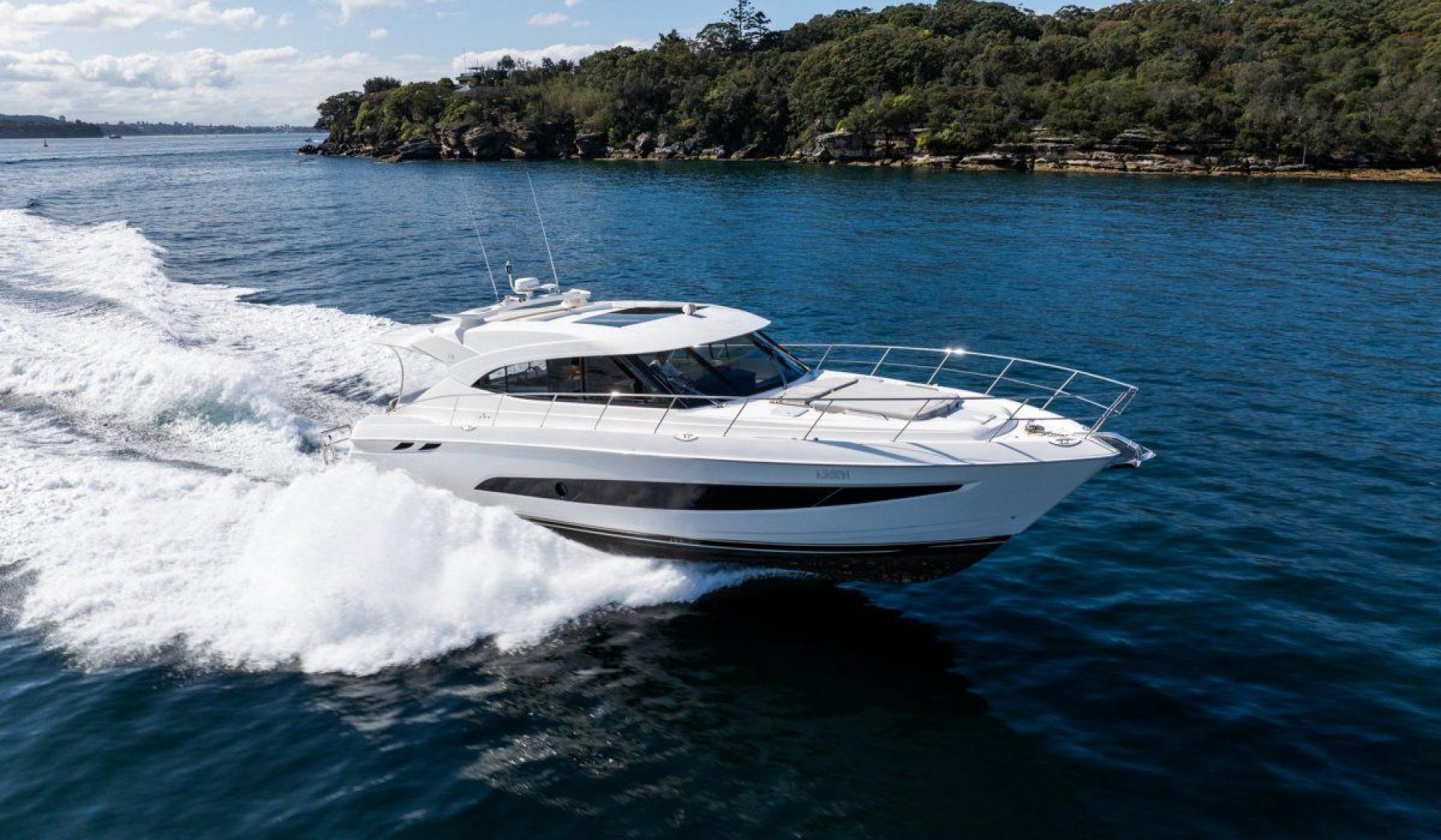 Riviera 5400 Sport Yacht - Photo 6
