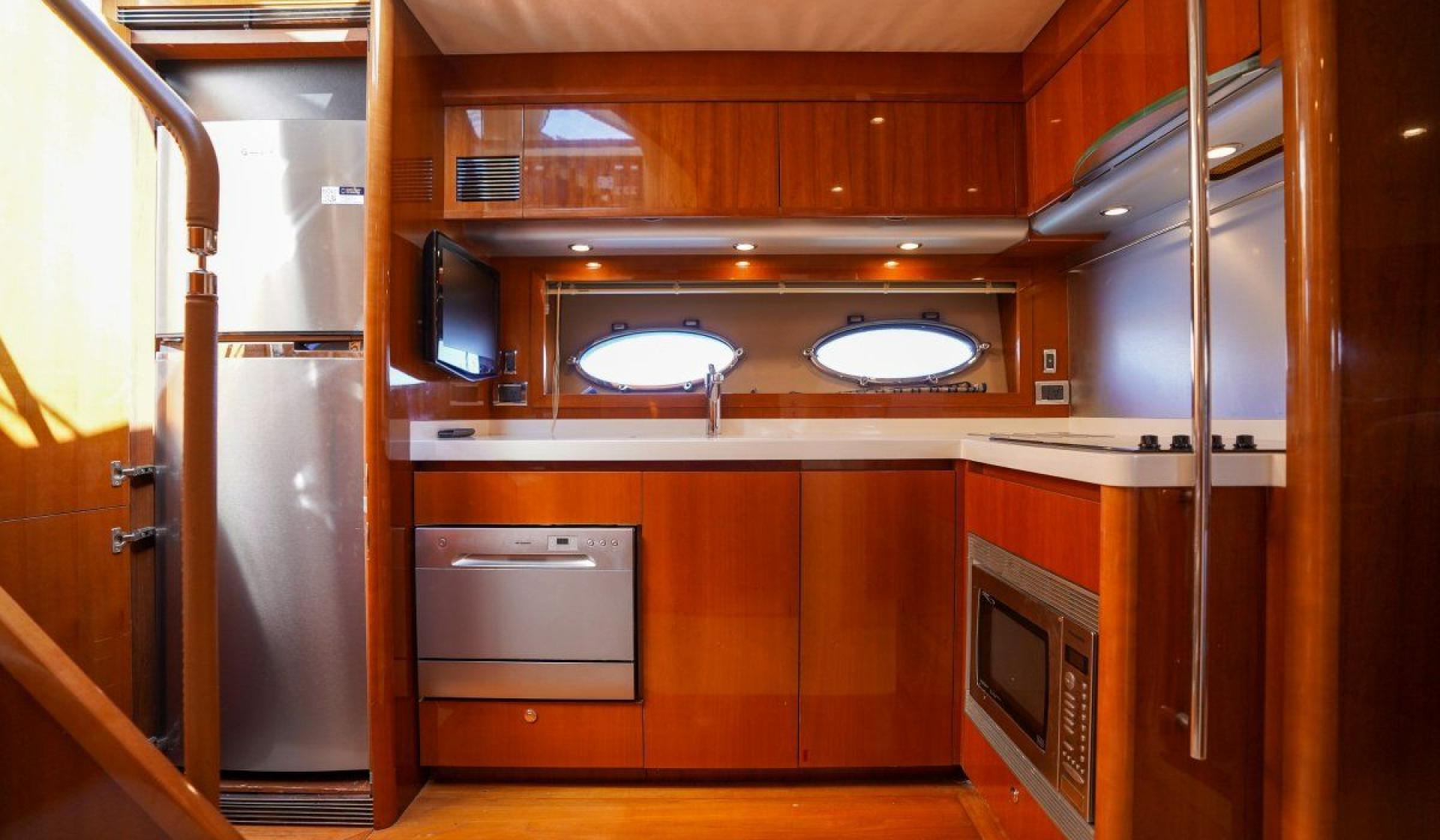 Princess 58 Flybridge - Photo 9