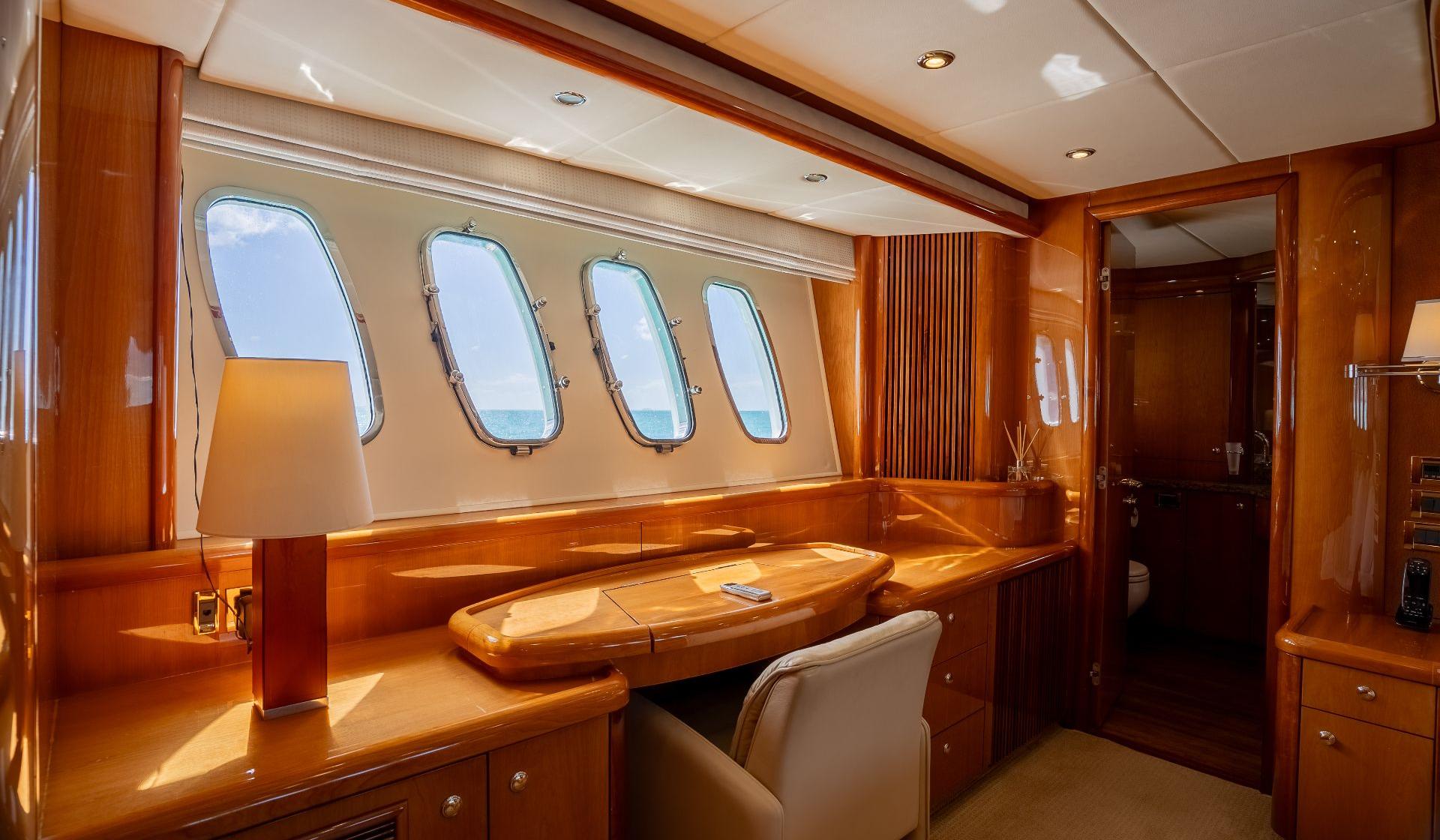 Sunseeker 94 - Photo 32