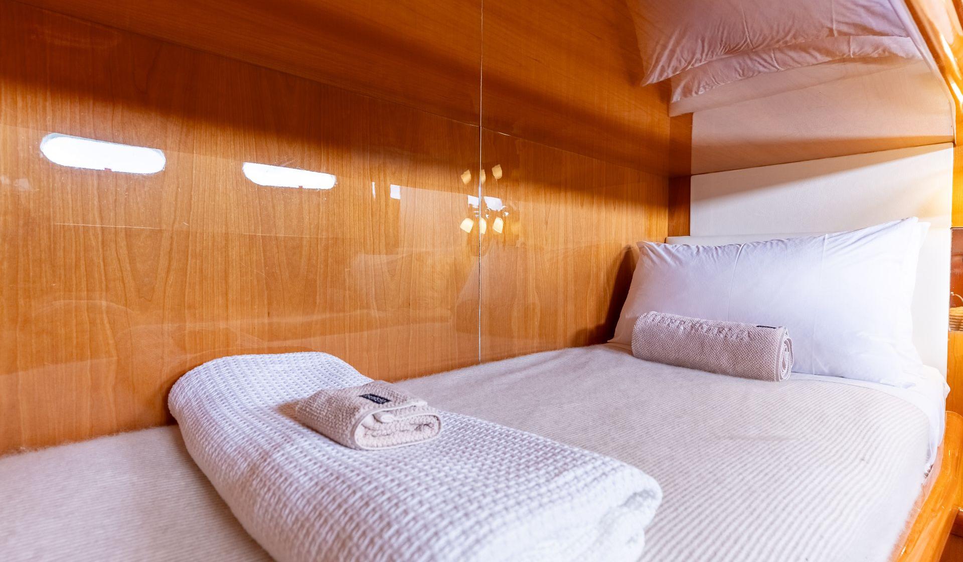 Sunseeker 94 - Photo 36