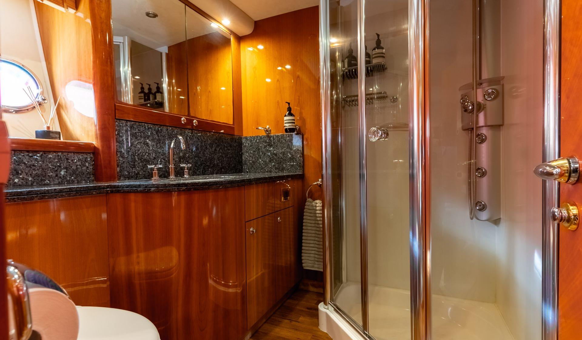 Sunseeker 94 - Photo 38